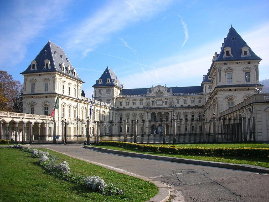 Апартаменты Torino Centro - La Casa Di Zoe Экстерьер фото